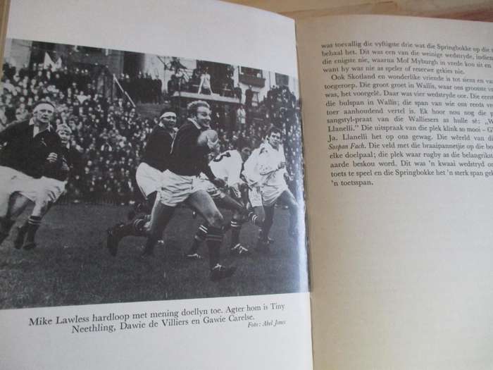 Rugby agter Doringdraad (1969/70 Springbok Rugbytoer na die Britse Eilande). Deur Gerhard Viviers