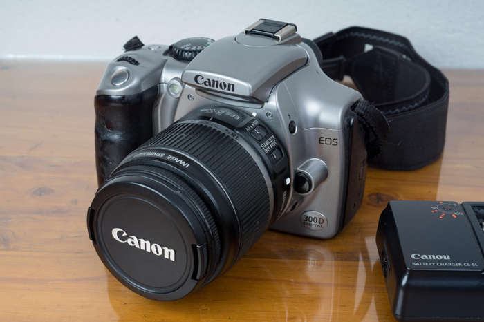Canon EOS 300D digital SLR camera