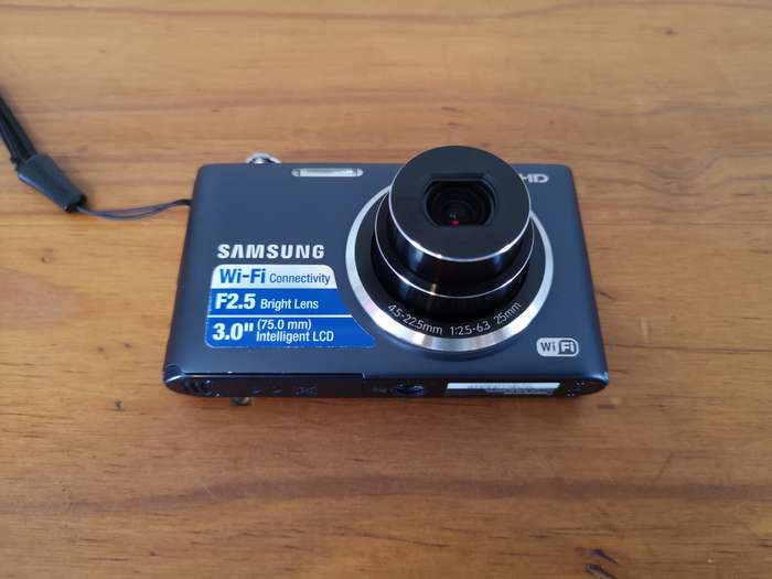 Samsung ST150F 16.2MP smart WiFi CCD sensor digital compact camera