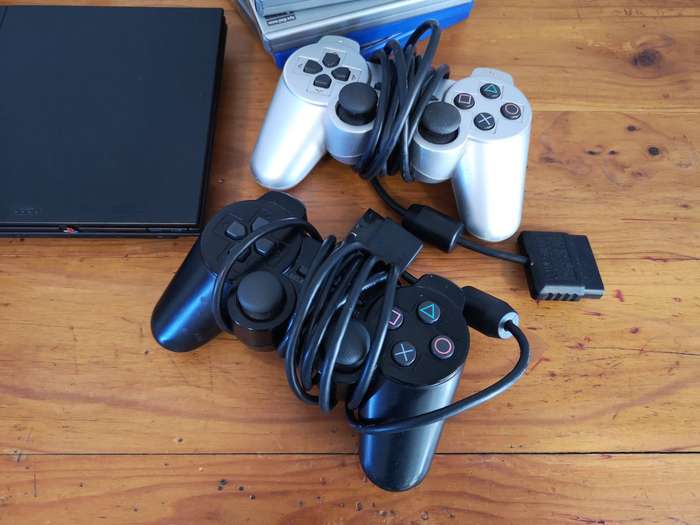 Sony PS2 slim + games bundle
