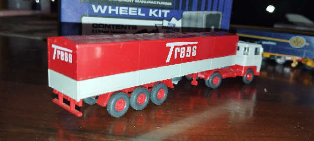 Wiking Scania Lorry - Tress - 1/87 Scale