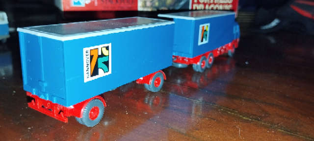 Wiking Hanomag Henschel Truck & Trailer - 1/87 Scale