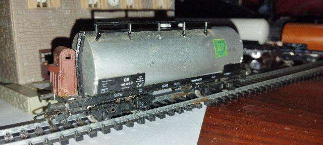 Piko DB Bogie Petrol Tanker - BP - HO Scale