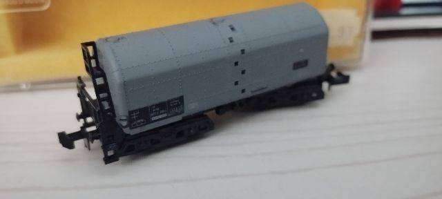Minitrix  DB Heavy Oil Tanker Wagon - Schweröl-Kesselwagen - 3506 - N Gauge