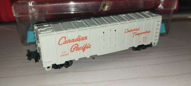 Minitrix Canadian Pacific Bogie Goods Van - N Gauge