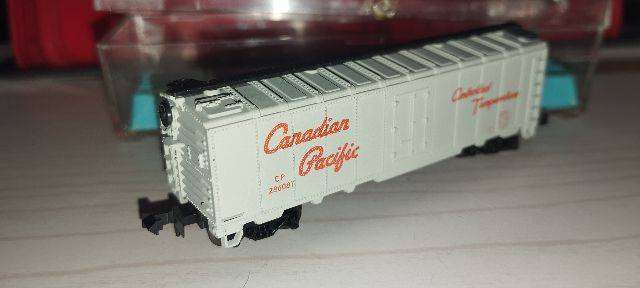 Minitrix Canadian Pacific Bogie Goods Van - N Gauge