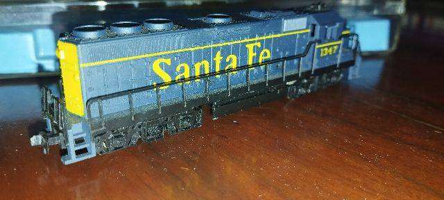 Atlas FE GP-40 Locomotive - Santa Fe 1341 - N Gauge