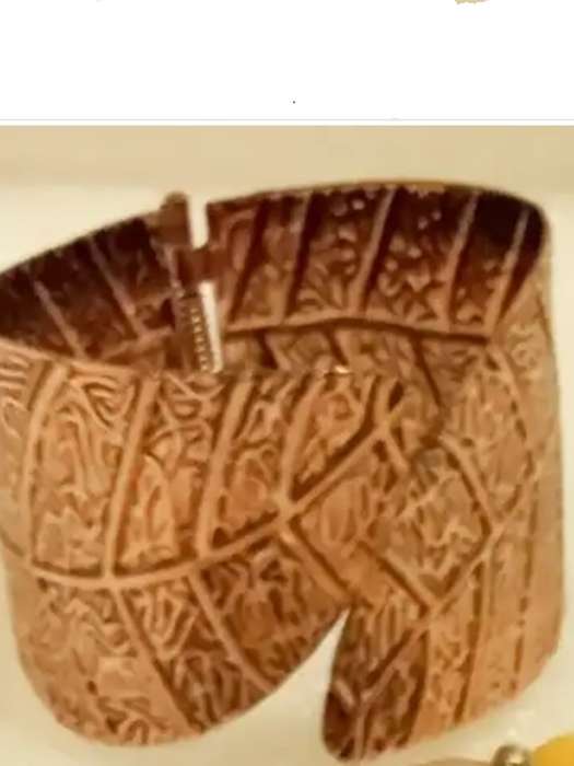 Bangle wide Copper vintage - bypass  cuff - Leaf design