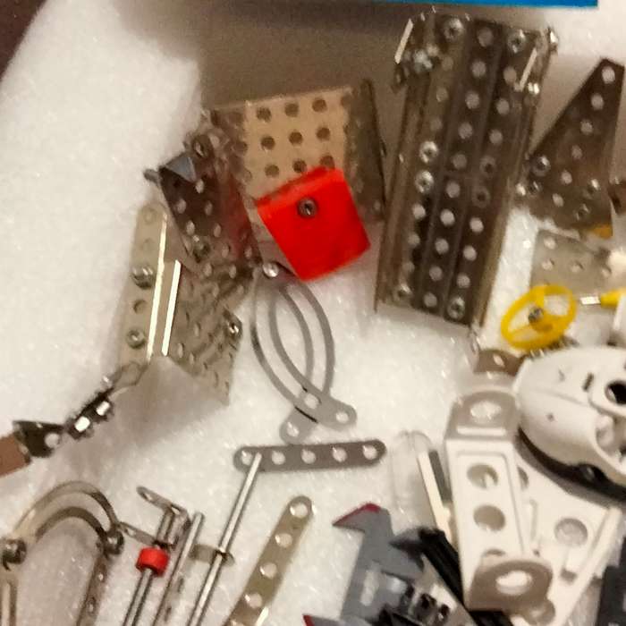 Meccano Mixed odds parts metal+ plastic parts Used+plastic storage tub-brochureREAD+seePic added car