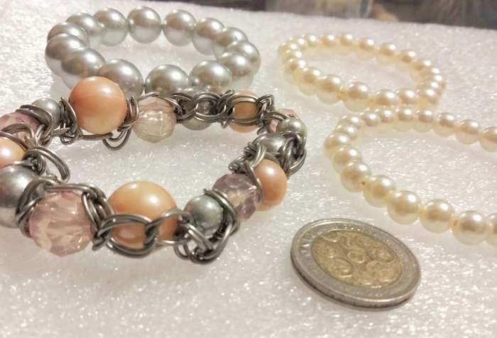 Bracelets 4 Stretch Faux Pearl 1 mix colours peach pink silver tone metal+2 cream 1 silver mix size