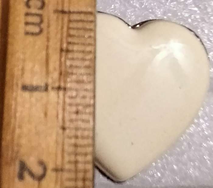 Dress RING Vintage Cream Heart Silver tone composite