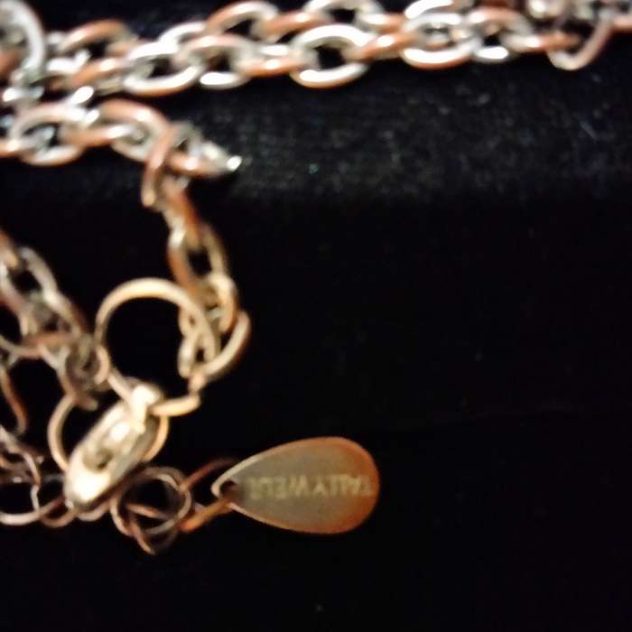 Necklace - Pendant metal Elephant+Giraffe Silver tone+chain-TALLYWELL