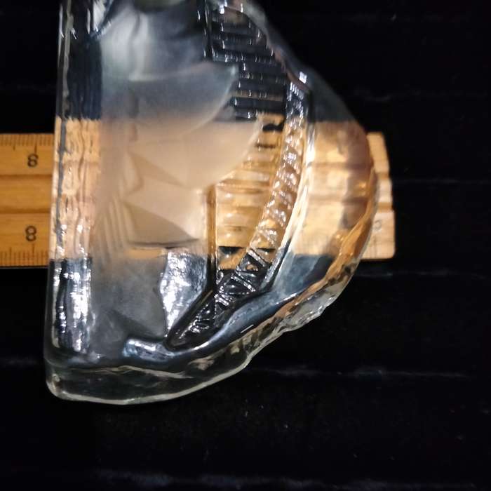 Paperweight Bohemian Crystal Glass Sydney Opera House+ Bridge Etched - Original label- Chips l