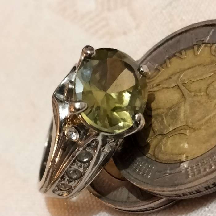 Dress RING Vintage Citrine Green composite stone -Silver tone
