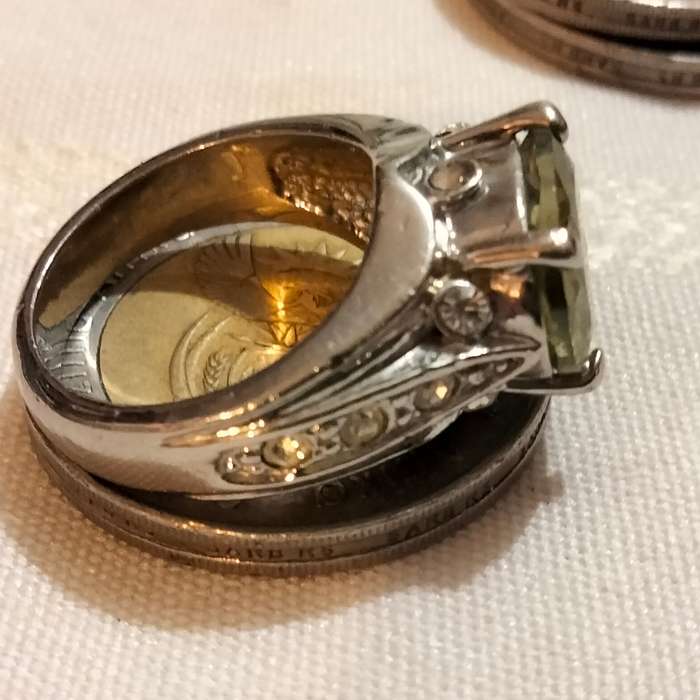 Dress RING Vintage Citrine Green composite stone -Silver tone