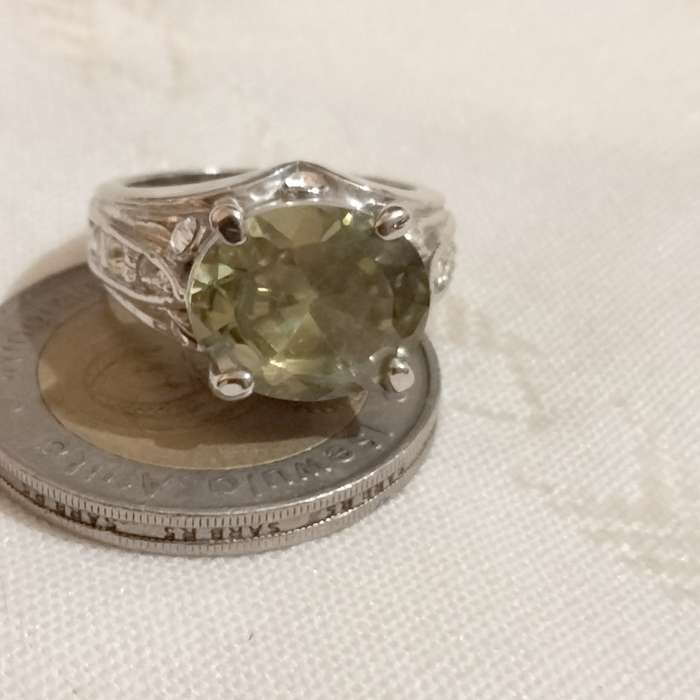 Dress RING Vintage Citrine Green composite stone -Silver tone