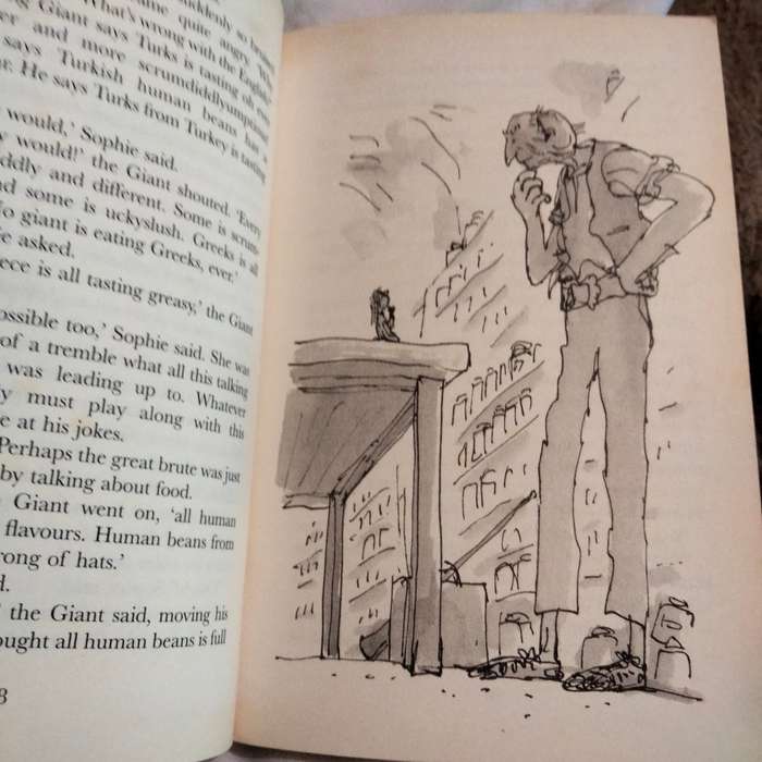ROALD Dahl PB 1982 soft cover Pre-owned
