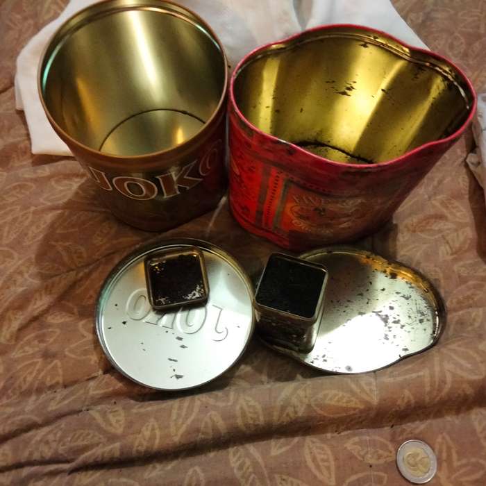 Tins -3 Tea - I  Traditional Black China Tea -1 Five Roses 1 JOKO