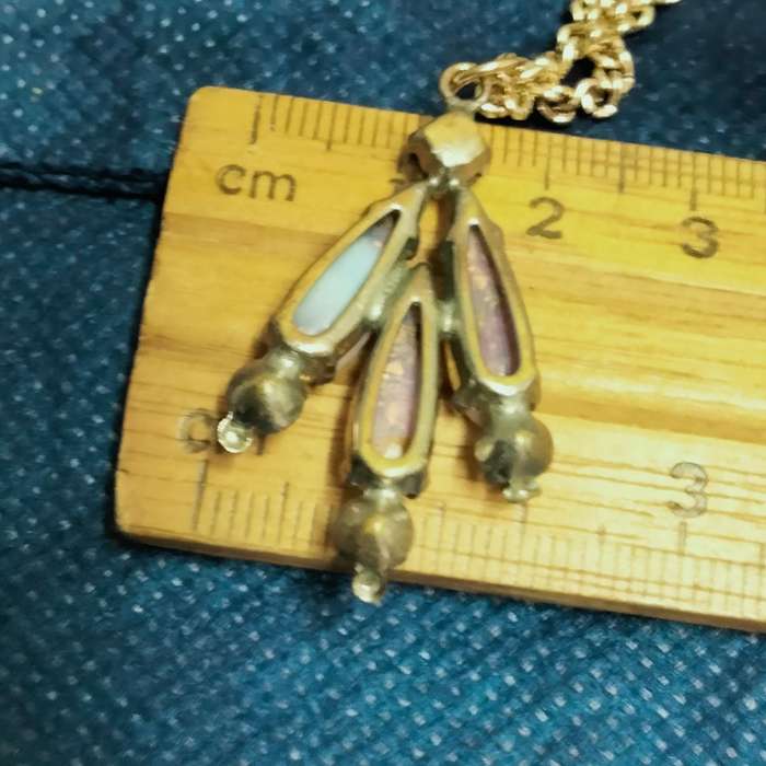 NECKLACE Pendant 3 faux Opals 4 Crystals Clear cut glass faceted + Chain gold tone