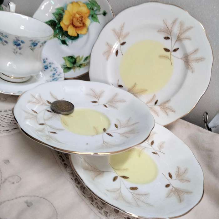 ROYAL ALBERT Mix-1Duo demitasse+Normal-2 Saucers+1Cake plate+1 saucer LOOK AT MY BUY NOW-NO WAITING
