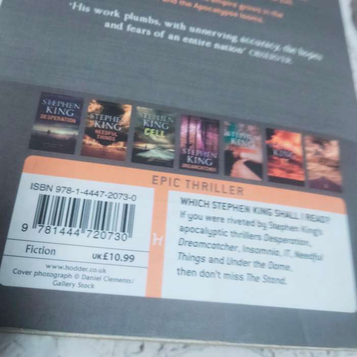 Stephan King - The Stand - 1320 pages- Pre-owned -Softcover