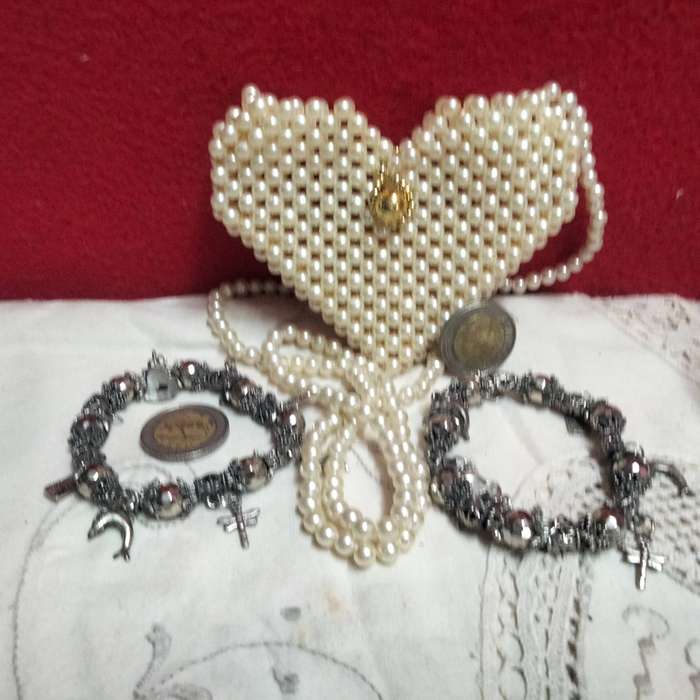 Bracelets 2 Stretch charms silver colour+Purse pearls fauxLOOK at my Buy Now items No Waiting