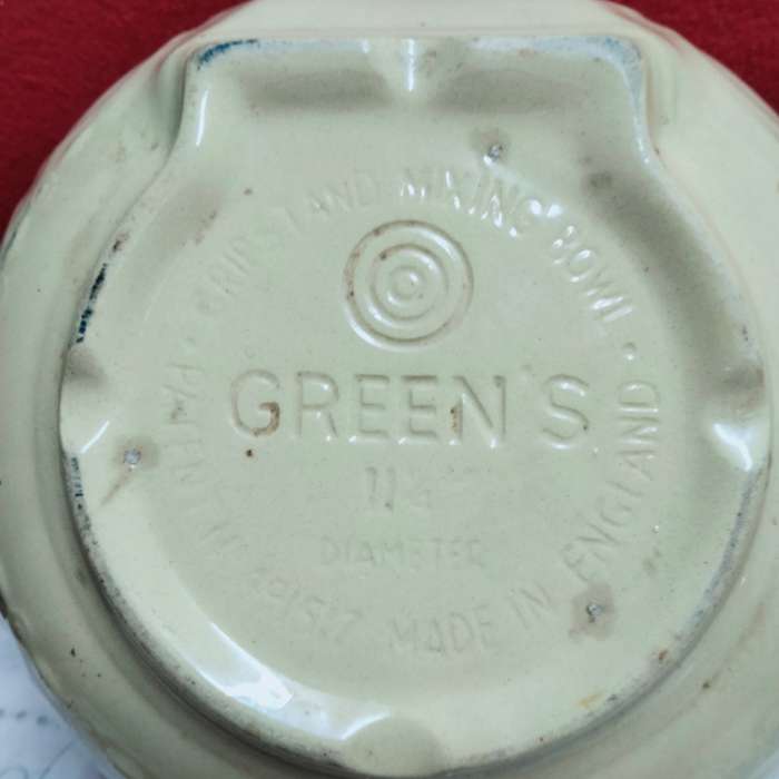 GREENS  11 1/4 "  80 WL - Gripstand England ceramic Mixing Bowl LOOK At My BUY NOW  NO WAITING