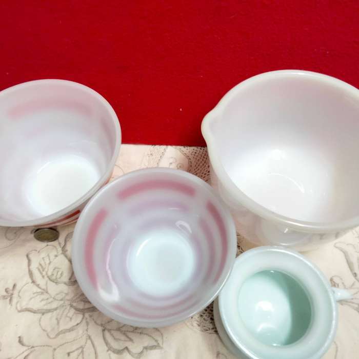 4 Milk Glass Mixing Bowls-Sunbeam 22-2Red Stripe 1no.13 no maker+sauceLOOK At My BUY NOW  NO WAITING