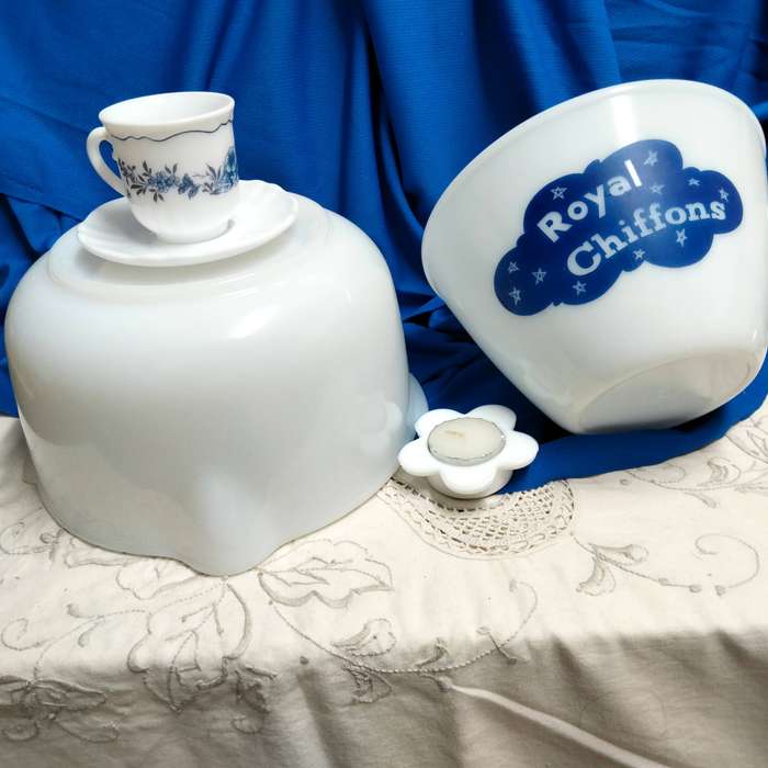 Milk Glass mixing bowls Sunbeam 12+Royal Chiffons+ Duo+Candle holder LOOK At My BUY NOW NO WAITING