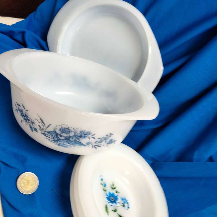 4 Milk Glass 1 Arcopol France Casserole dish+lid KALINKA+3 small bowlLOOK At My BUY NOW - NO WAITING