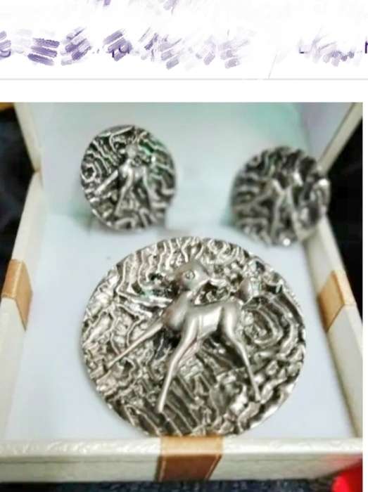 vintage Brooch +Clip on Earrings Bambi LOOK At My BUY NOW - NO WAITING
