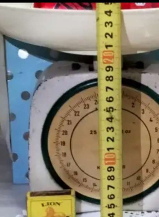 1 Krups Enamel Scale Metal has plastic bowl top