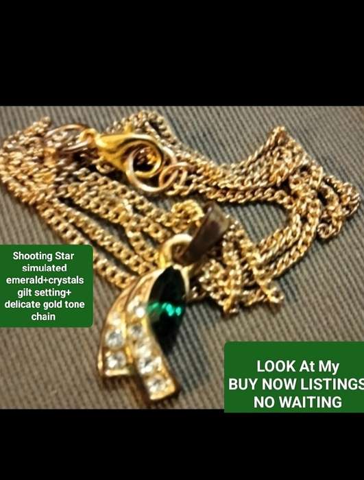 Necklace -SHOOTING STAR Simulated emerald+ crystals Pendant gold tone Delicate chain lobster clasp