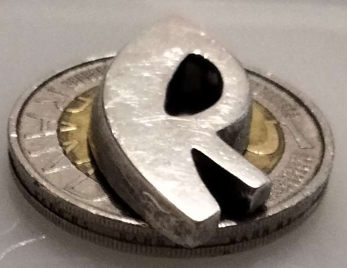R pendant Sterling Silver 925  clearly marked LOOK At My BUY NOW items NO WAITING