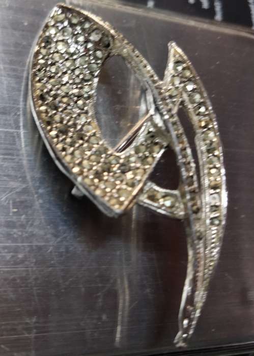 MARCASITE Brooch -1 Art Deco silver tone LOOK AT MY BUY NOW LISTINGS NO WAITING