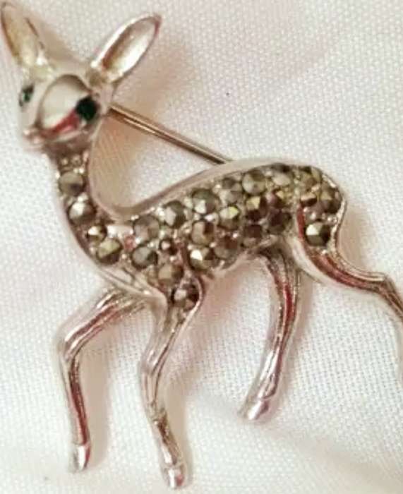 BROOCH - MARCASITE Bambi GREEN STONE EYES BEAUTIFUL