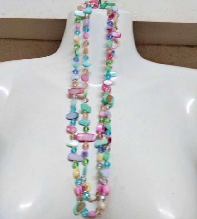 Necklace Genuine Mother of Pearl+ crystals cut glass Pastel shades hand knott between each bead