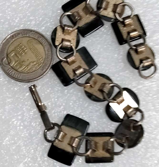 1970 Bracelet - TIGER EYE -Semi Precious Gemstone  Gold tone metal LOOK at my BUY NOW NO WAITING