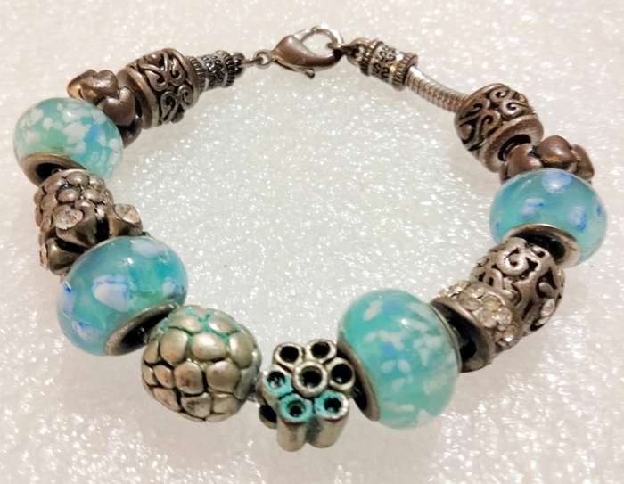 BRACELET Italian style 1 snake chain+ vintage charms and glass beads - silver tone metal core spacer