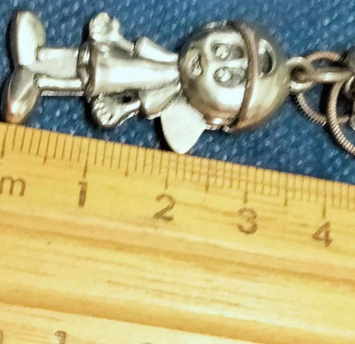 Crystal ROSE cut glass Posy bud Vase top rim-Crimped-Thumbie-Star base +Boy Silver tone Charm+ chain