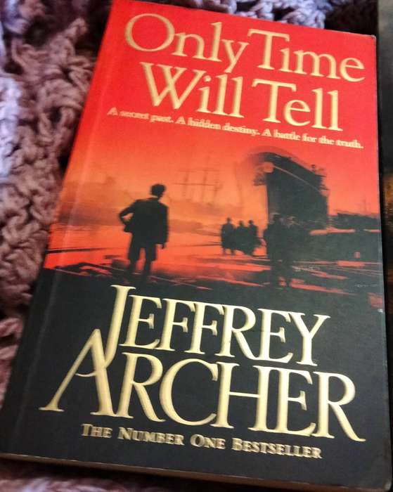 2 booksJeffrey Archer Only Time Will Tell PB 2011+Blacklands Belinda BauerPB 2010softcover Pre-owned
