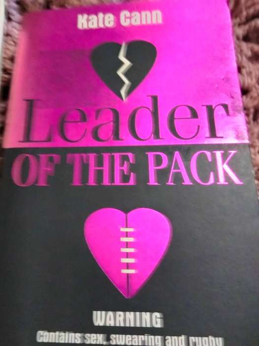 2 books LEADERofthePACK Kate Cann  PB 2008+David Mitchell CLOUD ATLAS PB 2014 softcover Pre-owned