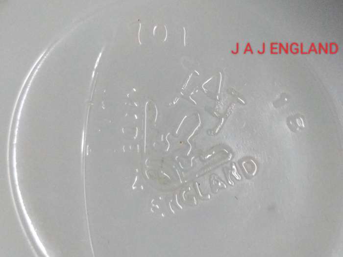 3 Milk Glass Mixing Bowls Decor Novelty green JAJ England LOOK AT MY BUY NOW LISTINGS NO WAITING
