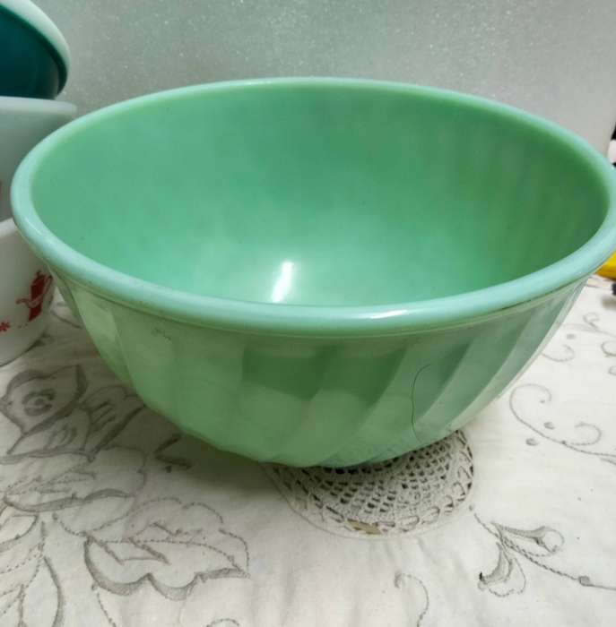 1 Jadeite Swirl milk Glass Mixing Bowl Oven Ware FIREKING USA LOOK AT MY BUY NOW LISTINGS NO WAITING