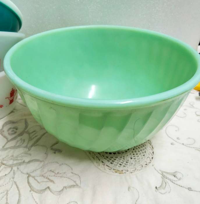 1 Jadeite Swirl milk Glass Mixing Bowl Oven Ware FIREKING USA LOOK AT MY BUY NOW LISTINGS NO WAITING