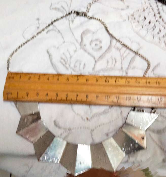 Necklace Choker Metal Gold tone DAZZLING  Fane shape - LOOK At MY BUY NOW items NO WAITING
