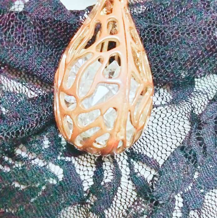 Pendant- Puff Pear full of sparkling Crystals+Chain gold toneLOOK At My BUY NOW LISTINGS NO WAITING