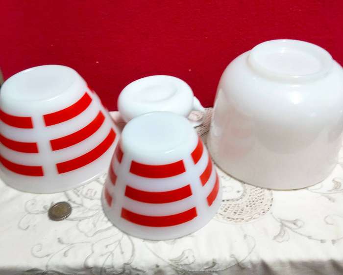 4 Milk Glass Mixing Bowls-Sunbeam 22-2Red Stripe 1no.13 no maker+sauceLOOK At My BUY NOW  NO WAITING