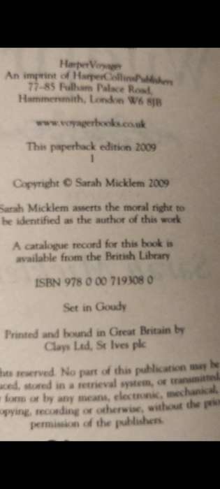 Book1 FIRETHORN+2 WILDFIREdesire+magic can both draw blood Sarah MicklemLOOK AtMy BUY NOW-NO WAITING