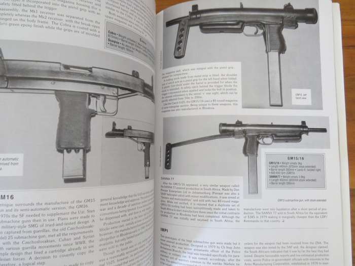 Fighting Vehicles and Weapons of Rhodesia 1965-1980 - Peter Locke & Peter Cooke